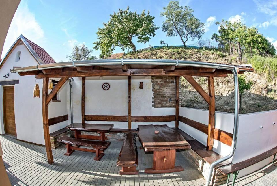 Penzion Réva Valtice Exterior foto